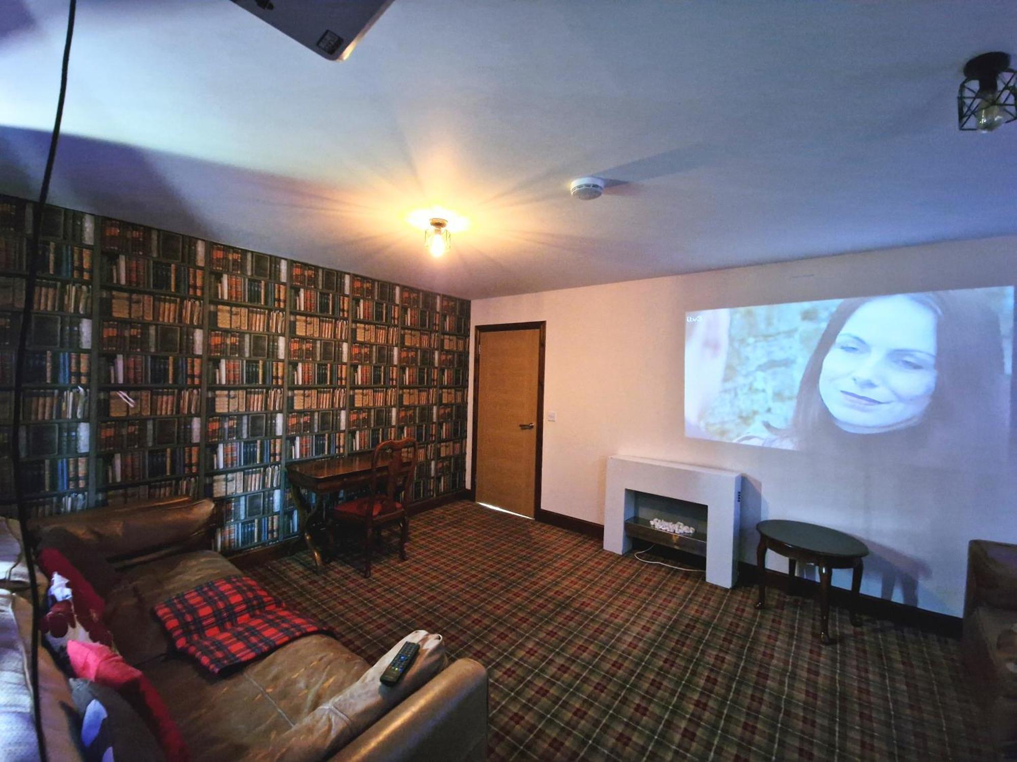 Chalet Lbtie With Two Private Hot Tubs - Fife - Loch Leven - Lomond Hills *