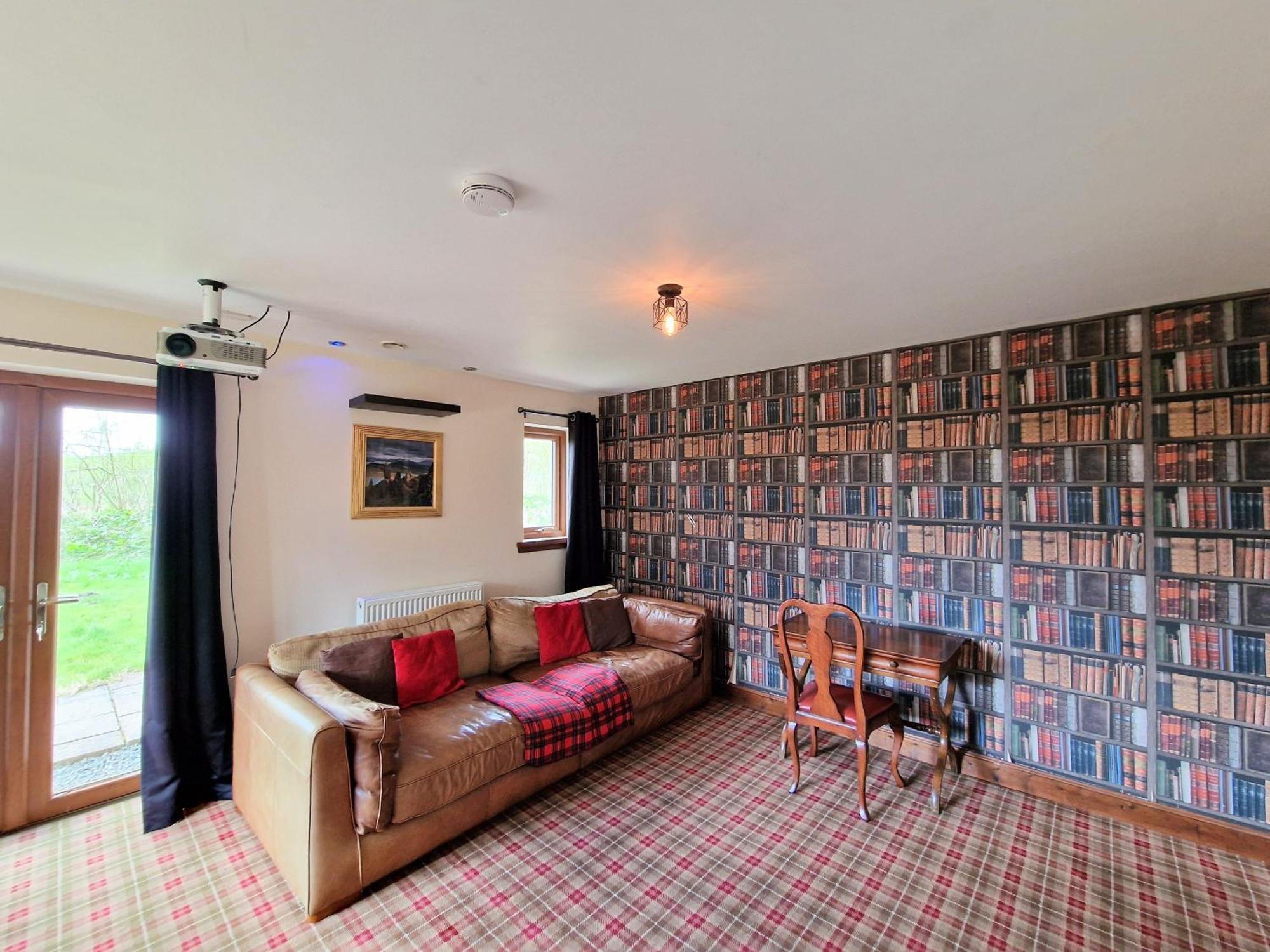 Lbtie With Two Private Hot Tubs - Fife - Loch Leven - Lomond Hills Kelty