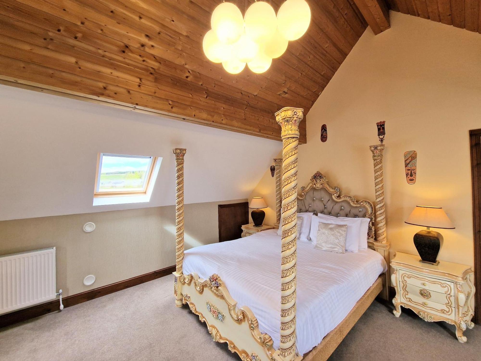 Chalet Lbtie With Two Private Hot Tubs - Fife - Loch Leven - Lomond Hills
