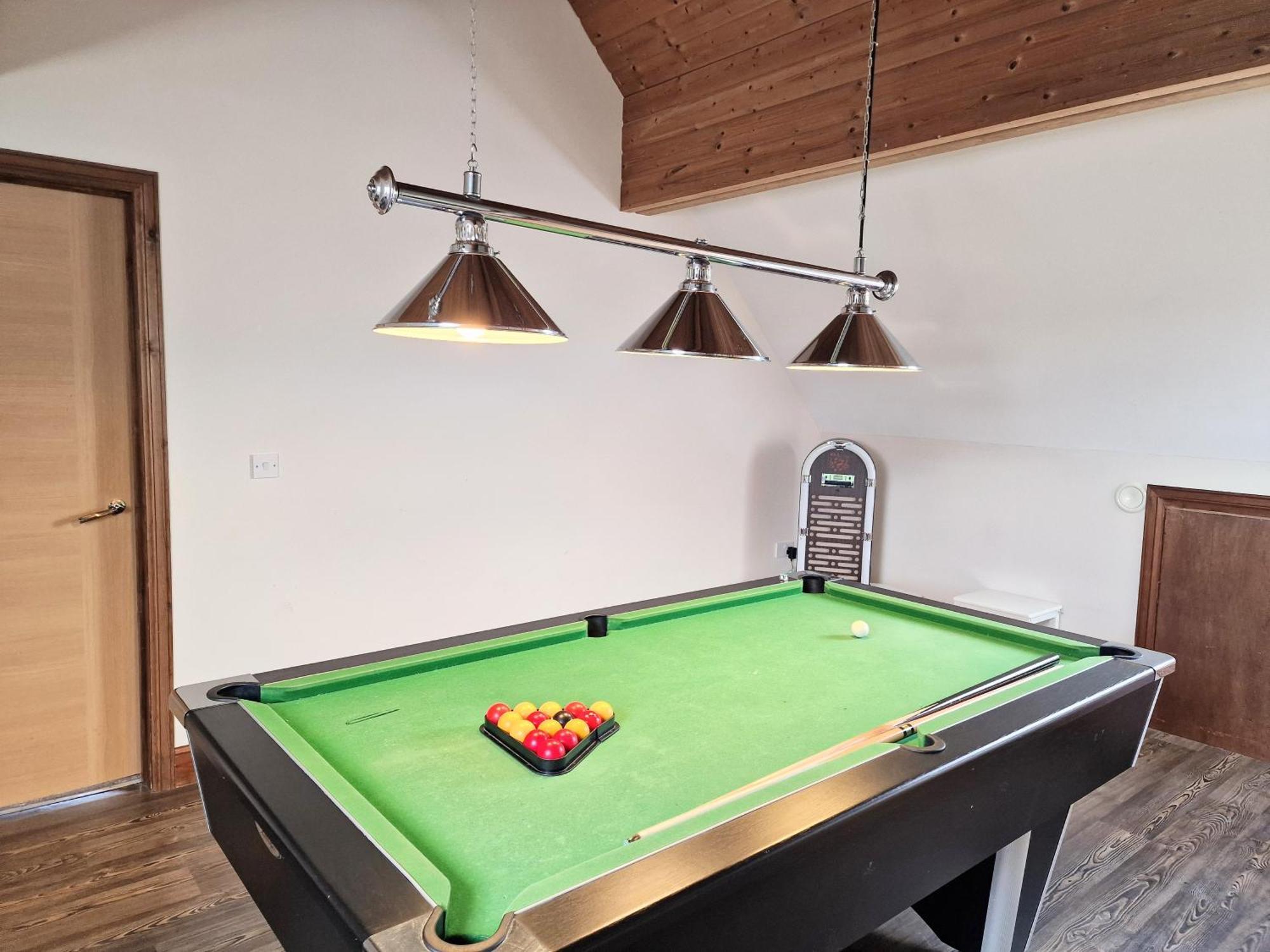Lbtie With Two Private Hot Tubs - Fife - Loch Leven - Lomond Hills