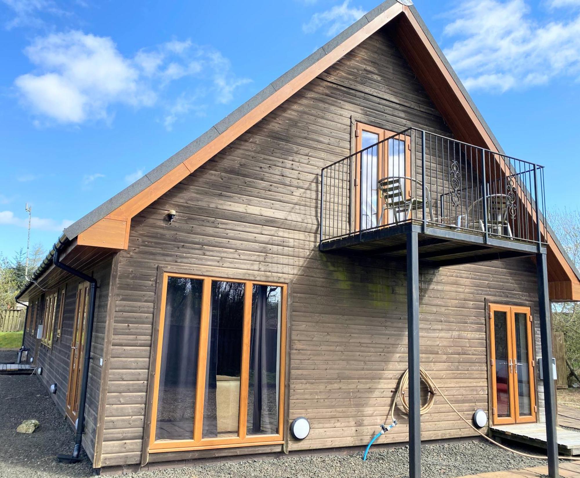 Lbtie With Two Private Hot Tubs - Fife - Loch Leven - Lomond Hills Kelty