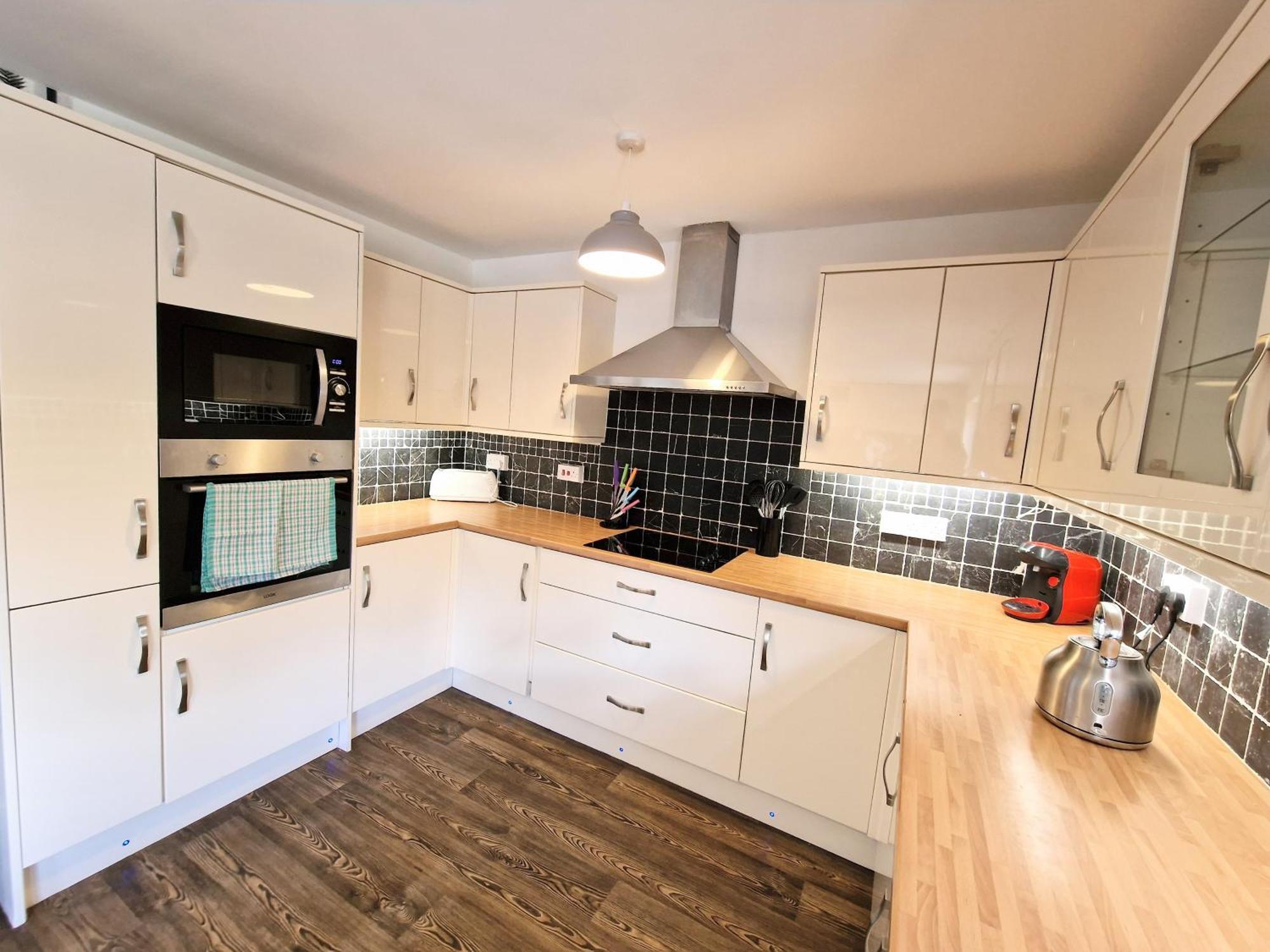 Lbtie With Two Private Hot Tubs - Fife - Loch Leven - Lomond Hills