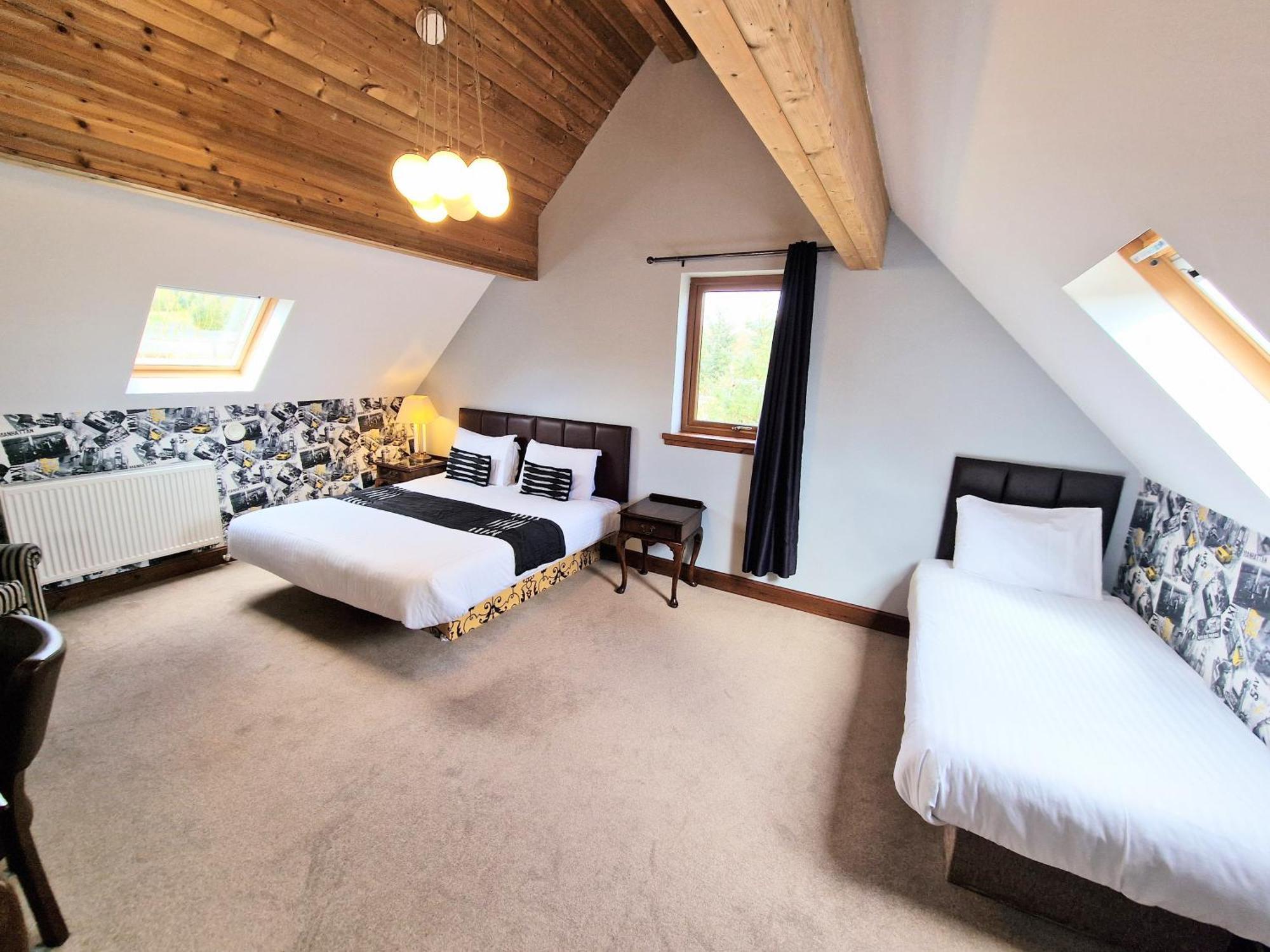 Chalet Lbtie With Two Private Hot Tubs - Fife - Loch Leven - Lomond Hills