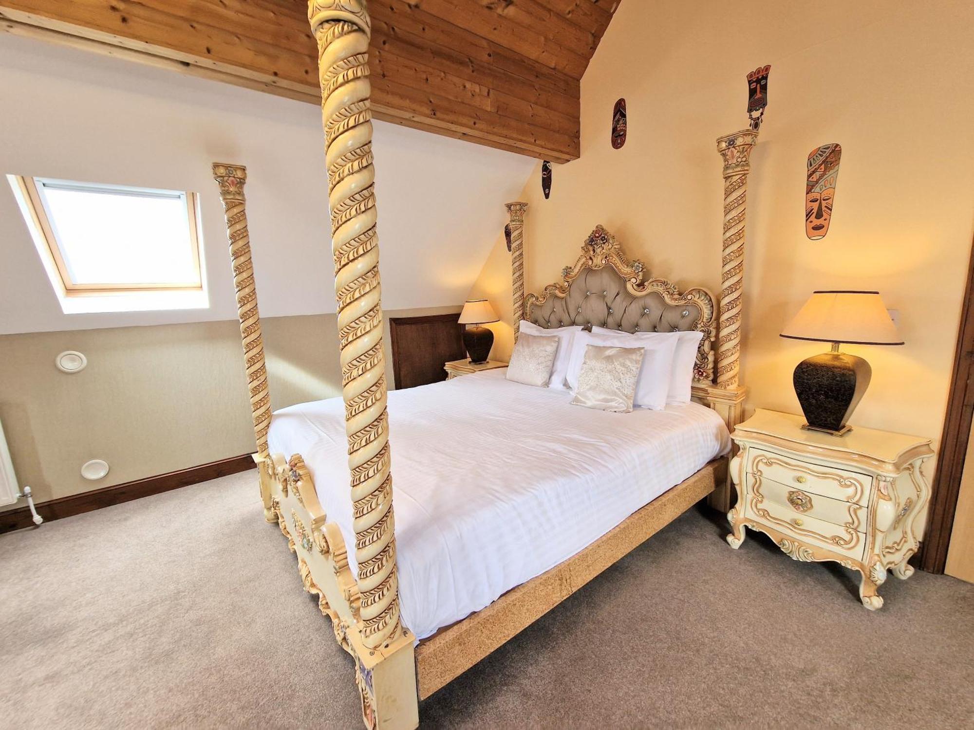 Chalet Lbtie With Two Private Hot Tubs - Fife - Loch Leven - Lomond Hills *