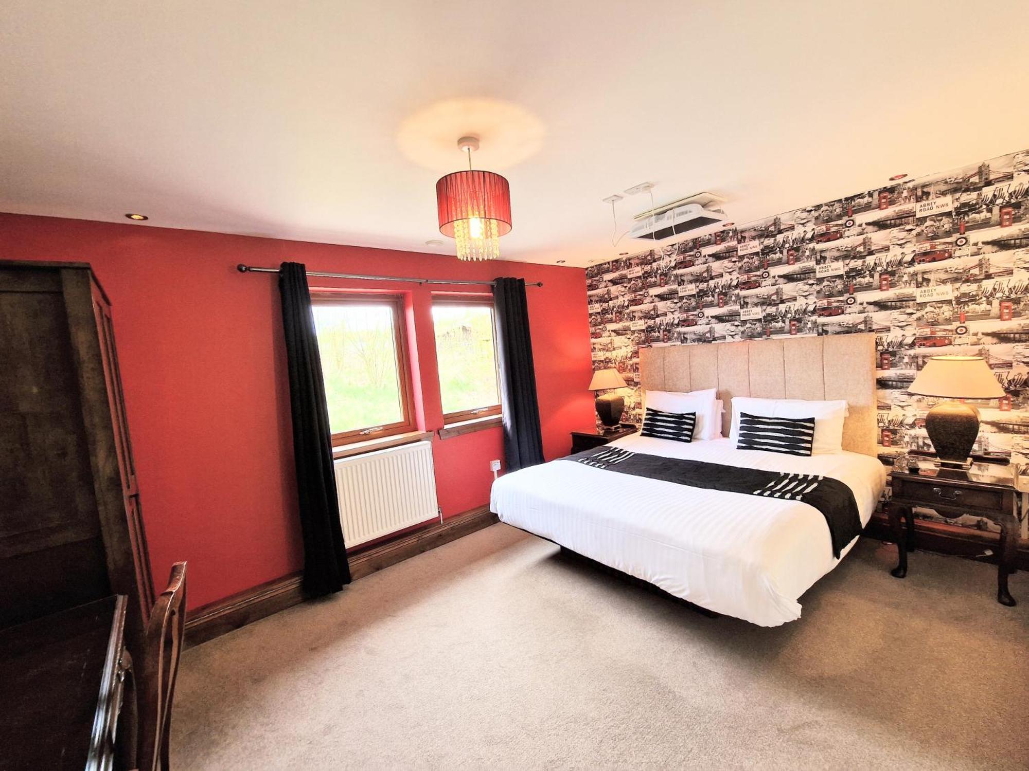 Chalet Lbtie With Two Private Hot Tubs - Fife - Loch Leven - Lomond Hills Kelty