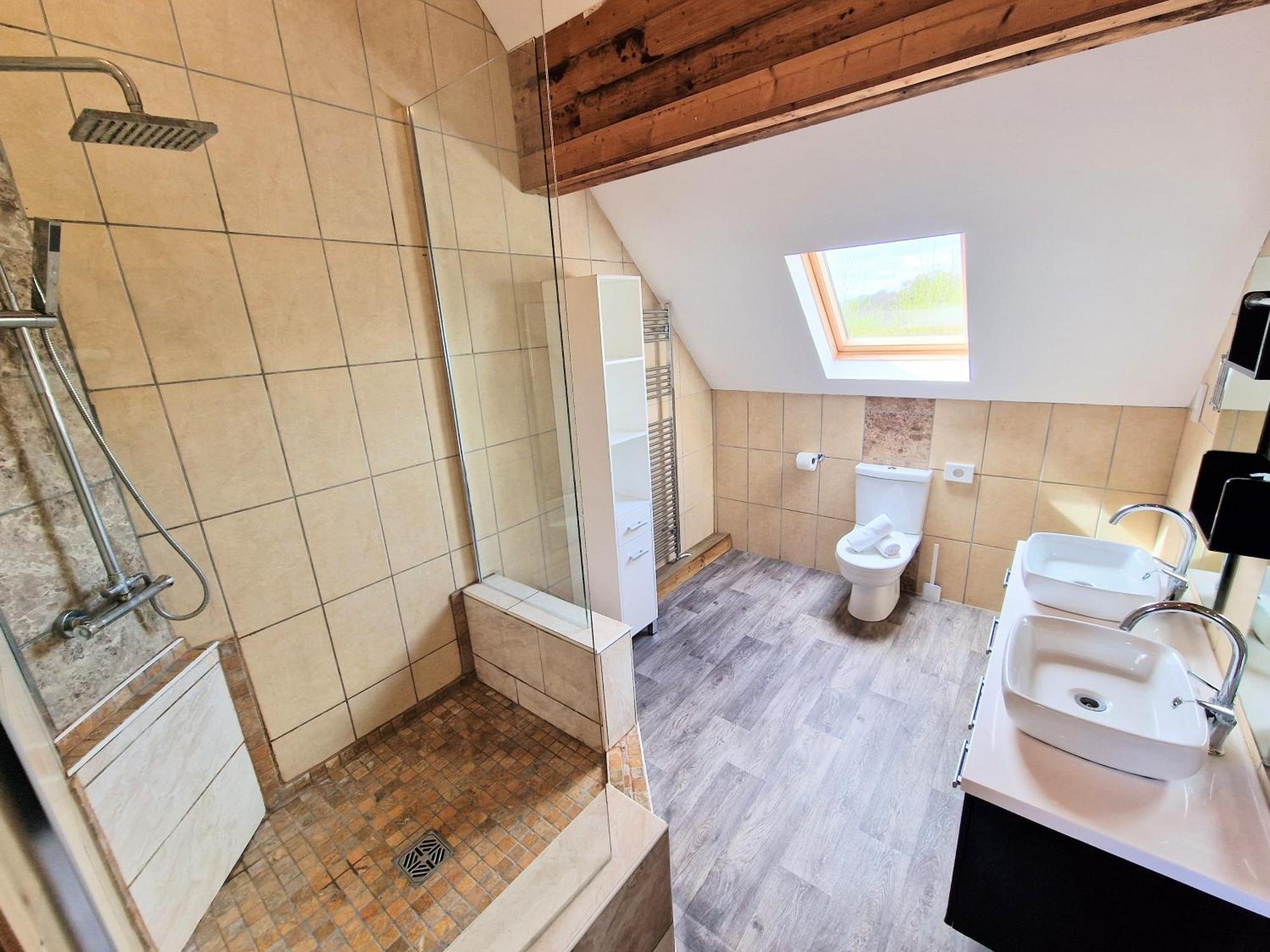 Lbtie With Two Private Hot Tubs - Fife - Loch Leven - Lomond Hills Kelty